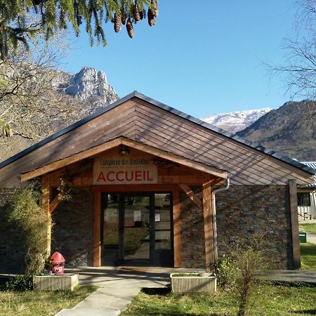 Complexe Des Oustalous Hotel Les Cabannes  Exterior foto